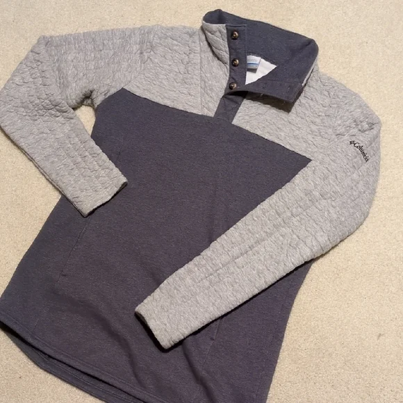 Columbia Gray and Cream Quilted Pullover - Medium - Picture 7 of 7
